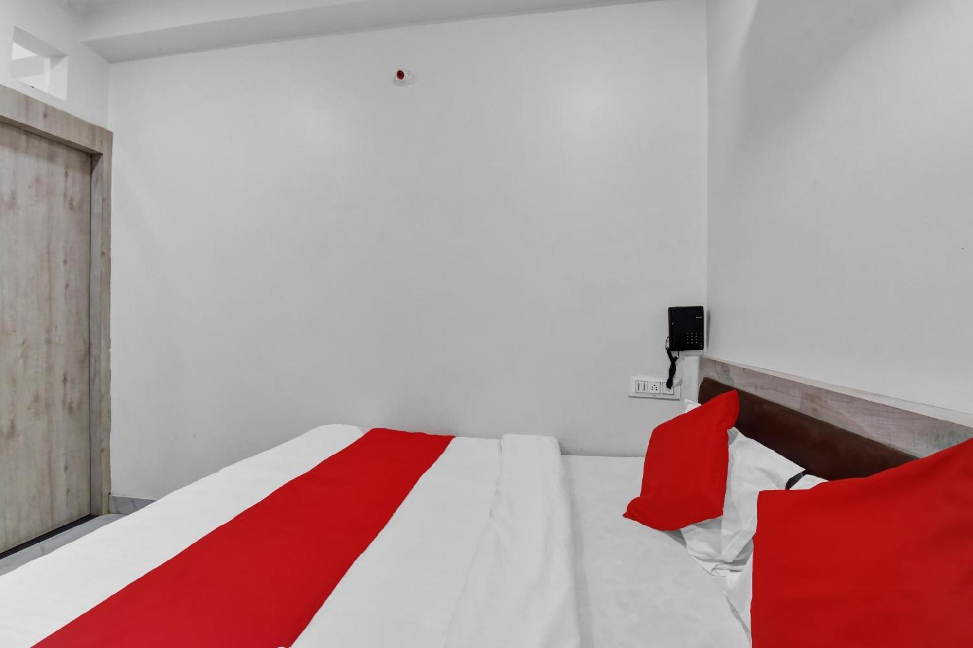 Hotel O Grand L M 阿杰梅尔 外观 照片
