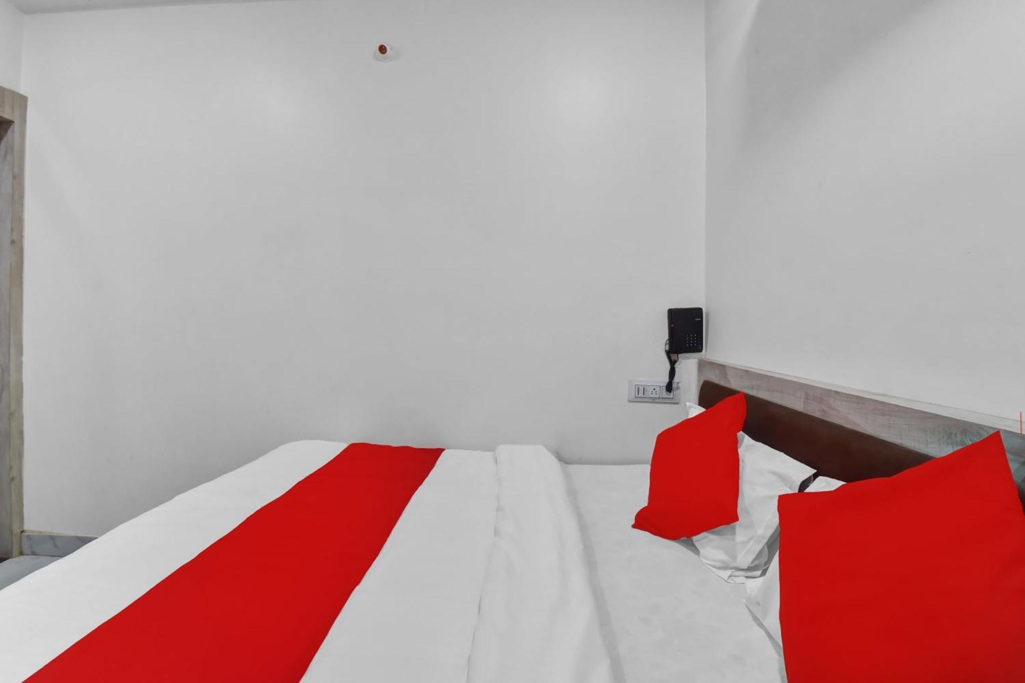 Hotel O Grand L M 阿杰梅尔 外观 照片