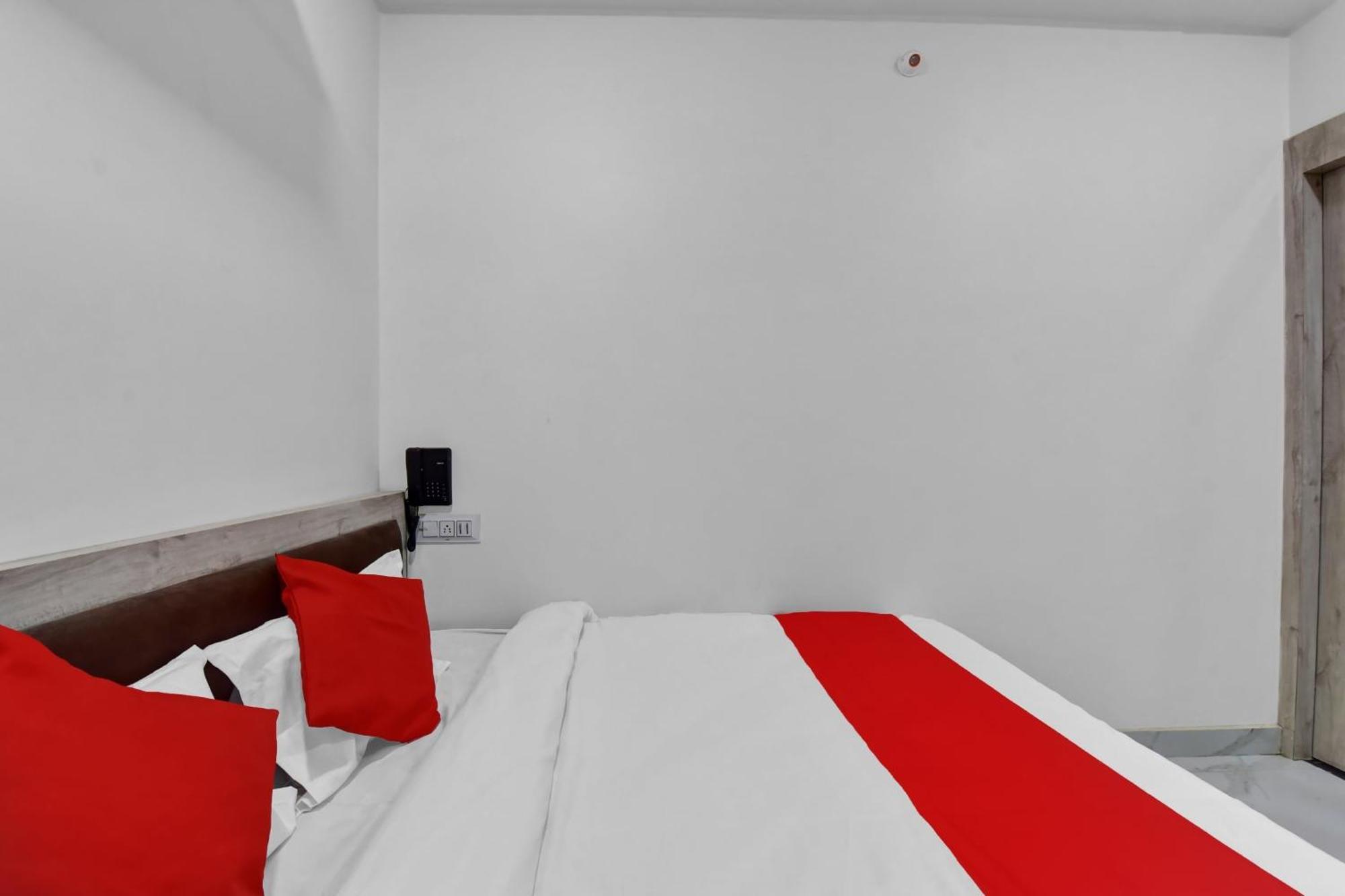 Hotel O Grand L M 阿杰梅尔 外观 照片