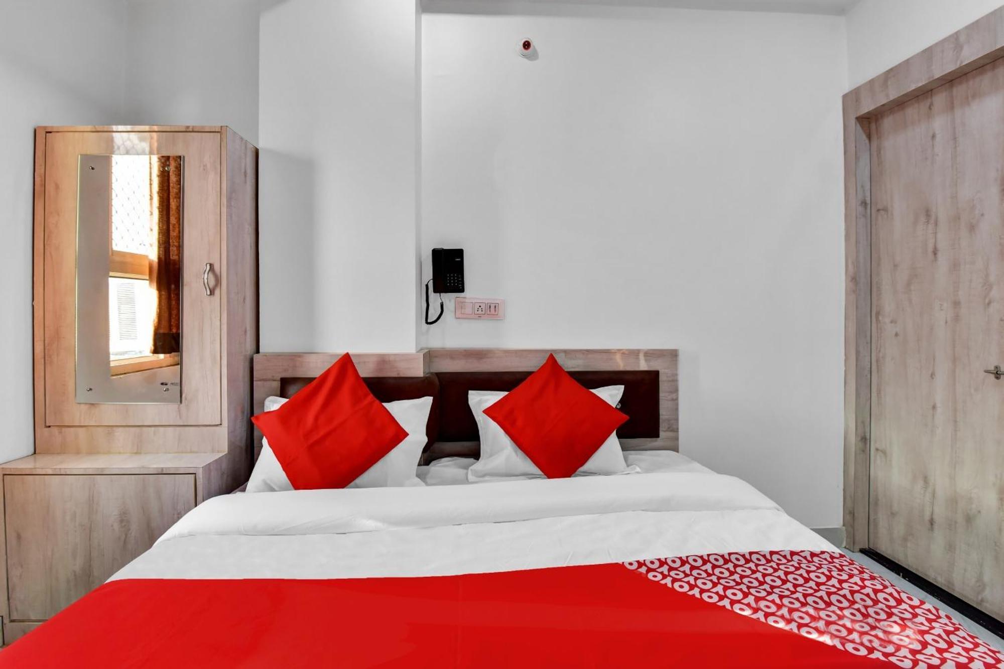 Hotel O Grand L M 阿杰梅尔 外观 照片
